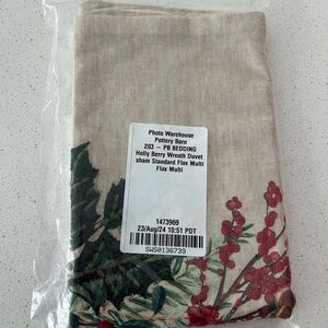 Pottery Barn Holly Berry Wreath Standard Pillow Sham NWOT